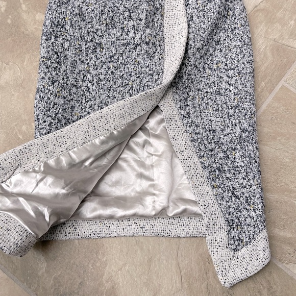 NWOT Very heavy grey tweed wool asymmetrical skirt - Picture 2 of 3